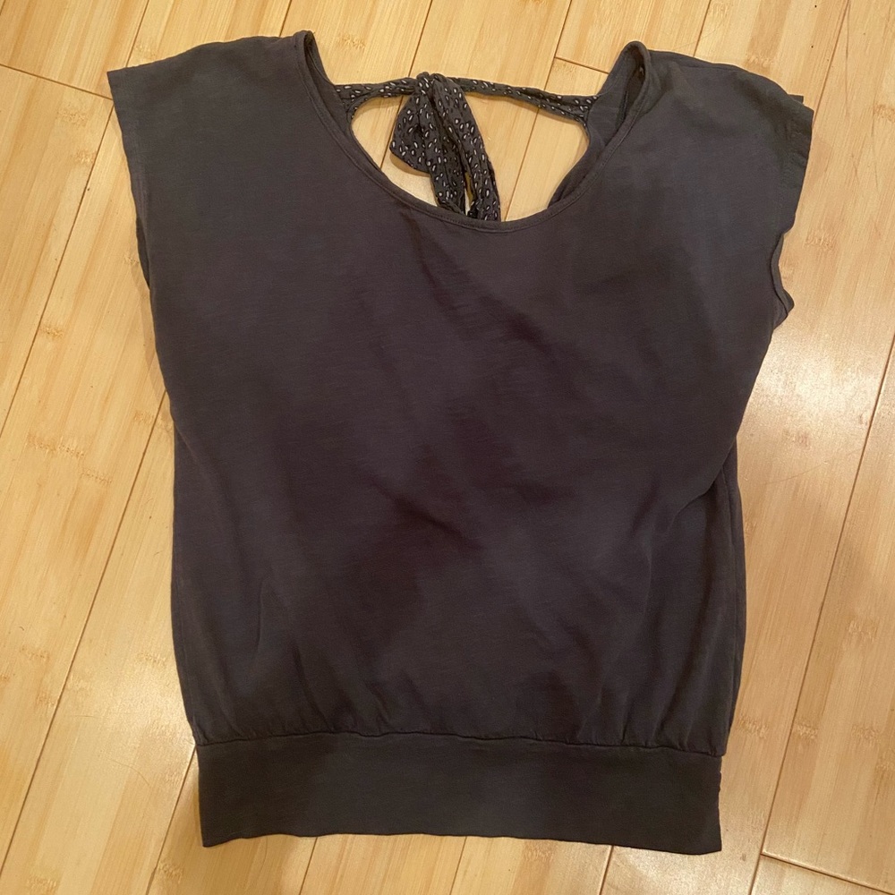 Open back tie shirt